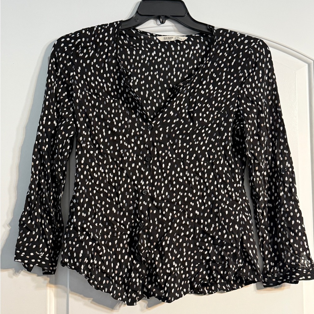 Black and White Patterned‎ Women's Top